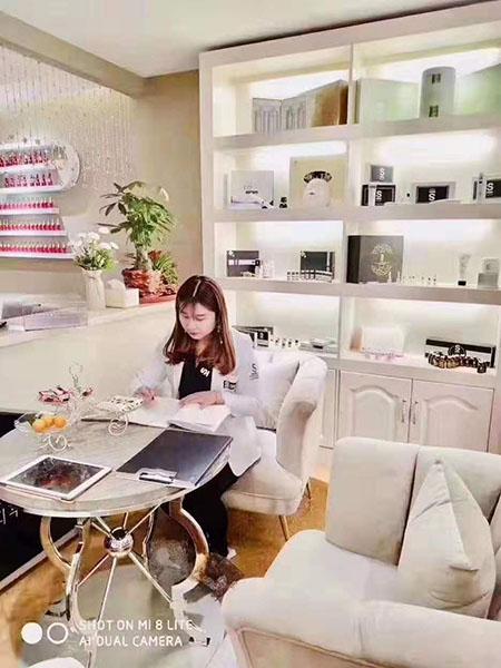 祝賀唯美召香遼寧遼陽店盛大開業(yè)，“唯”你而來，“召”香綻放！