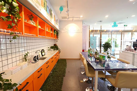 未來(lái)美妝店鋪 理想的模式——打造美妝樂(lè)園！