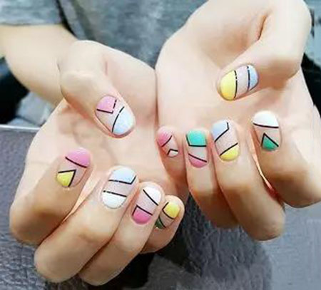 快收藏！TOK幾何風美甲，橫豎都是美~