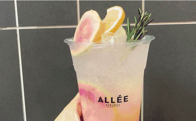 飲品“初戀色”來了，每一支都想買怎么辦？！