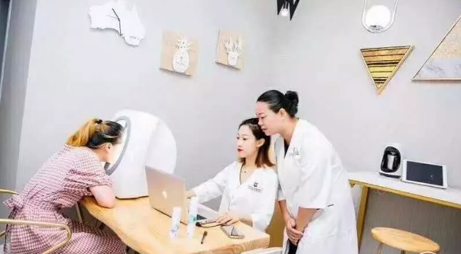 被粉刺、黑頭、毛孔、角質糾纏？千萬別忽視深層清潔