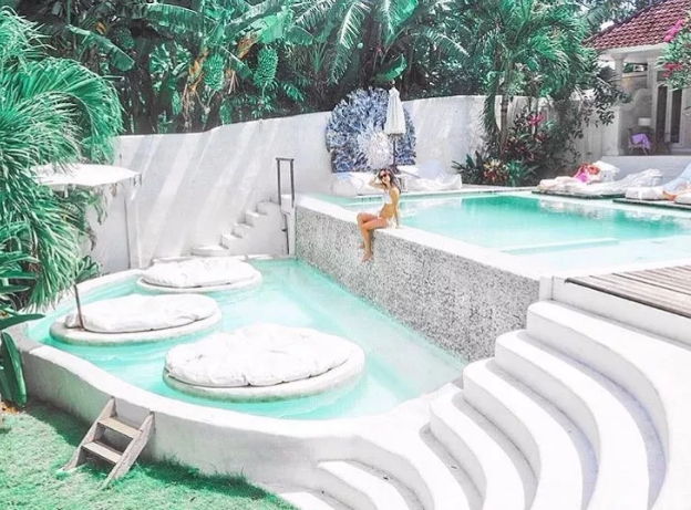 忙著泳池照打卡，也別忘了check你的護(hù)膚list