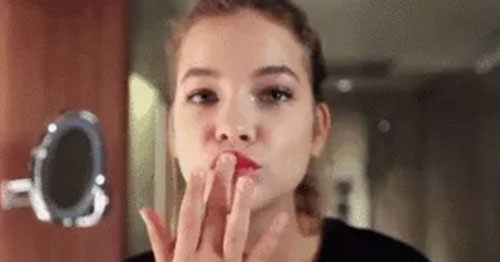 誰(shuí)說(shuō)夏天不用護(hù)唇膏?沒有它，再貴的口紅都沒用!