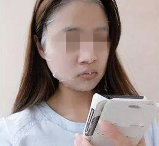 VN智能光電美膚館:黑科技!邊敷面膜邊玩手機，皮膚也能好上天!