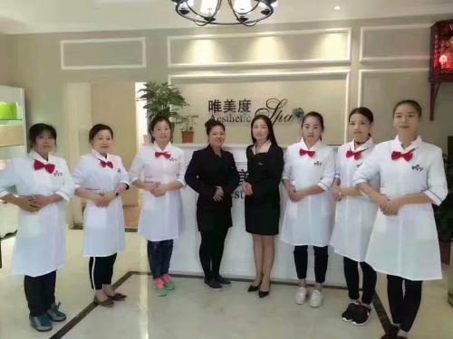 美容師培訓(xùn)主要包括哪些方面？怎么讓美容院更人性化？