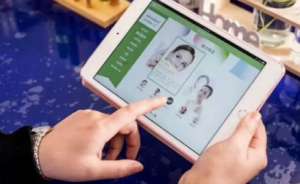 智能光電量膚定制護膚品，千人千方滿足你所有護膚需要