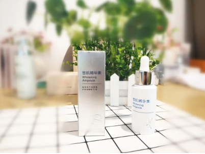 召香雪肌精華:美白大殺器,更適合你的養膚‘發光素’