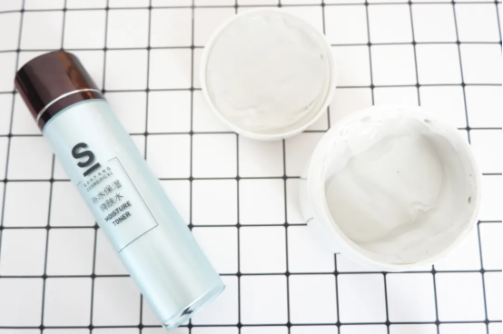 召香泥漿面膜 | 毛孔吸塵器！黑頭粉刺通通排干凈